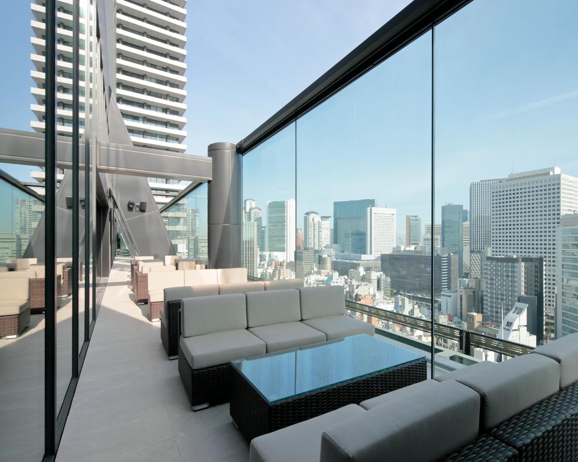Candeo Hotels Osaka The Tower Bagian luar foto Sky bar