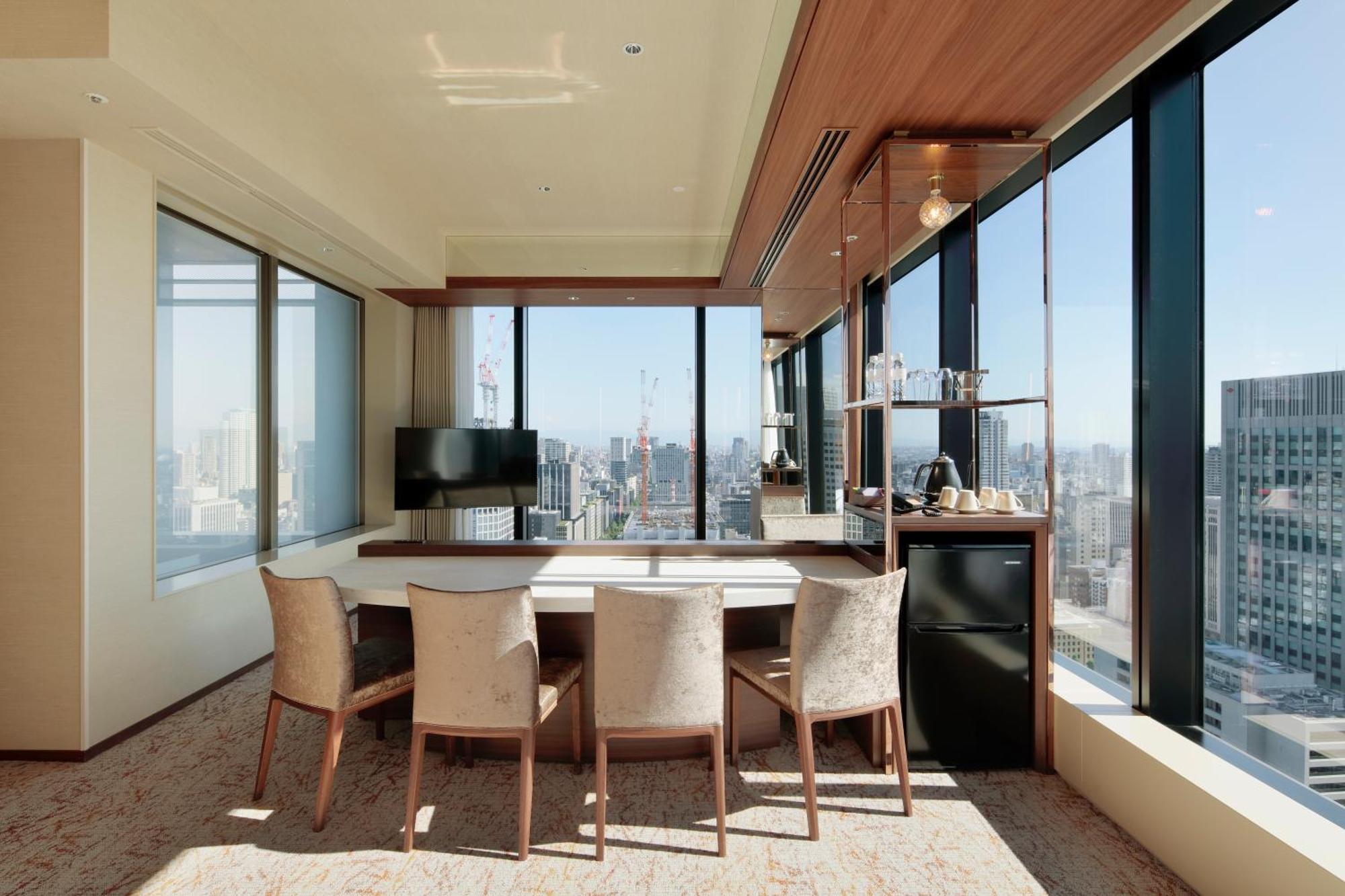 Candeo Hotels Osaka The Tower Bagian luar foto A typical suite at the hotel