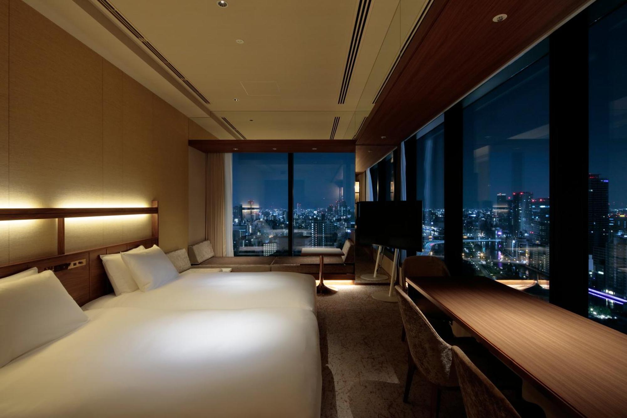 Candeo Hotels Osaka The Tower Ruang foto A room at the hotel