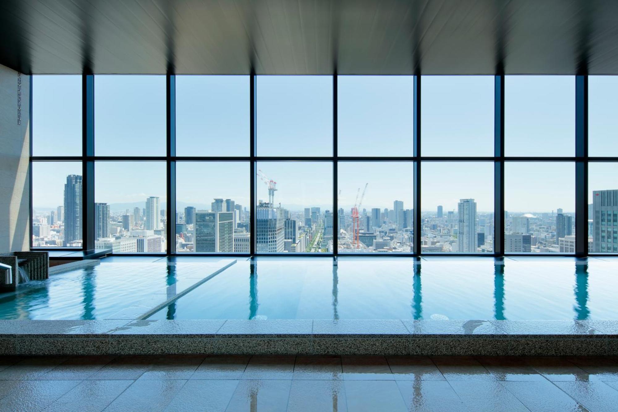 Candeo Hotels Osaka The Tower Bagian luar foto Skyline view from the hotel